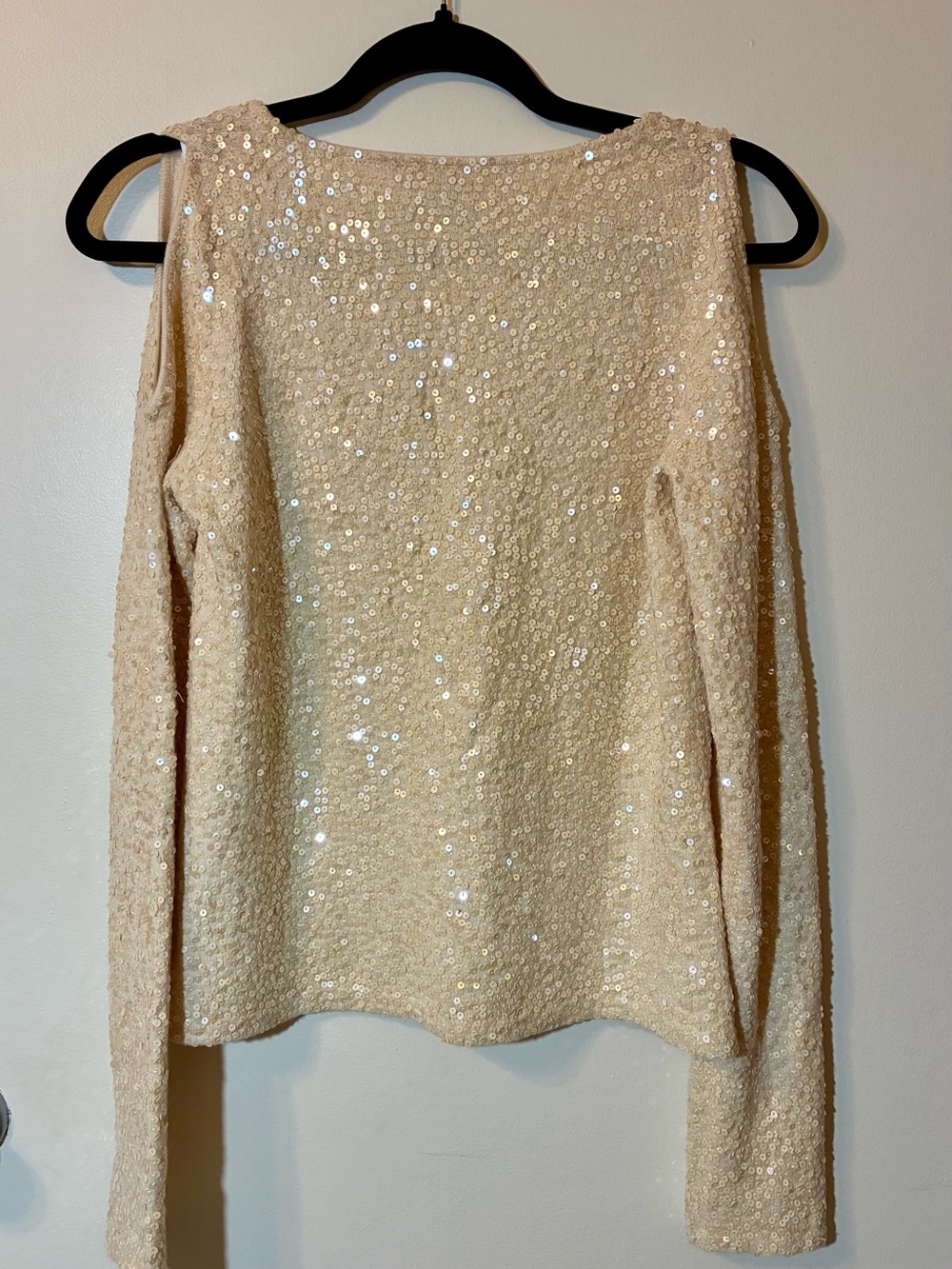 NWOT Cashmere Sequined Cold-Shoulder V-neck Sweater Top Cream Neutral Event M - Picture 8 of 10